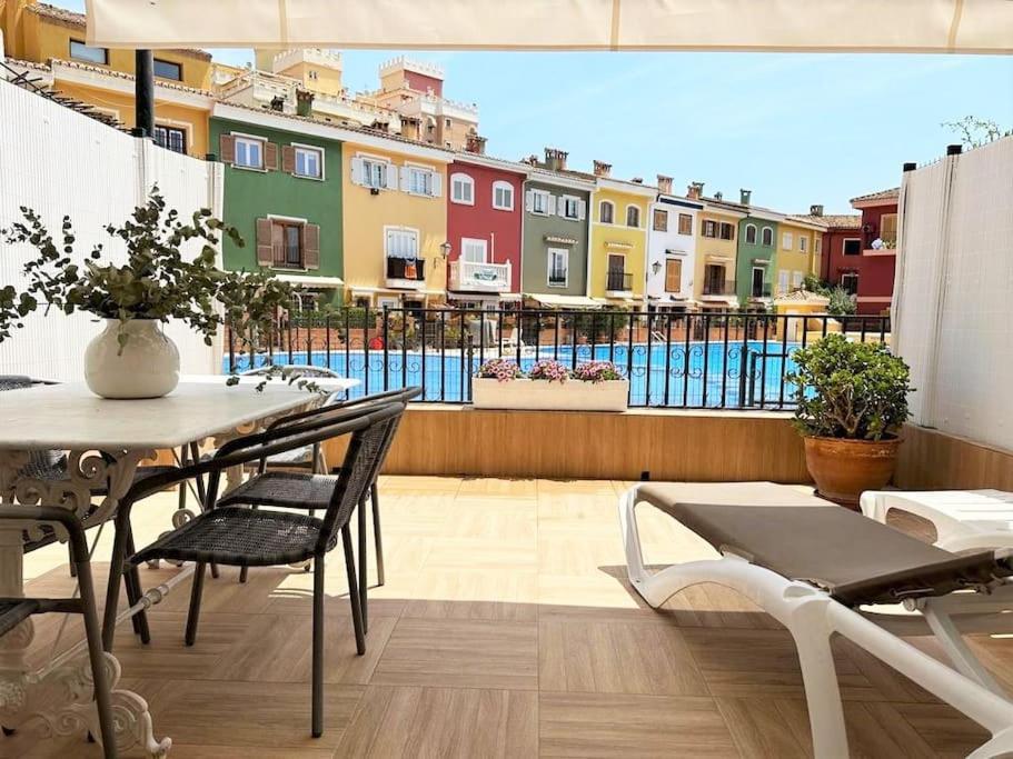 Your Poolside Paradise By The Sea Apartment
